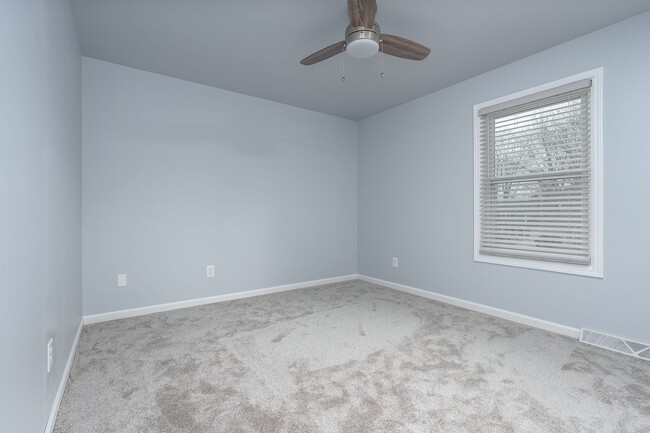 Building Photo - 4 Bedroom Home in Richland