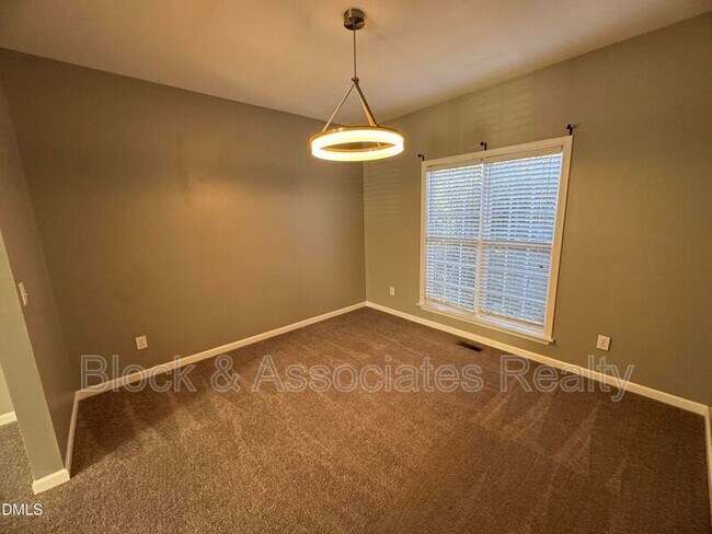 Building Photo - 3228 Forest Mill Cir