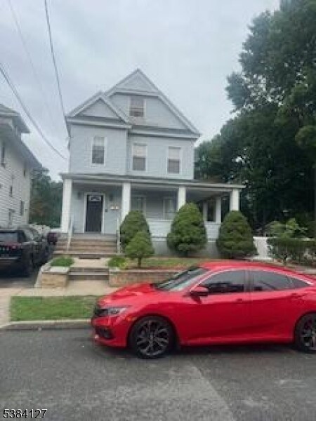 Primary Photo - 84 Clinton Ave