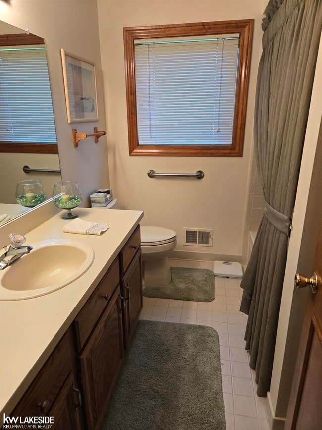 Building Photo - 52843 Deerwood Dr
