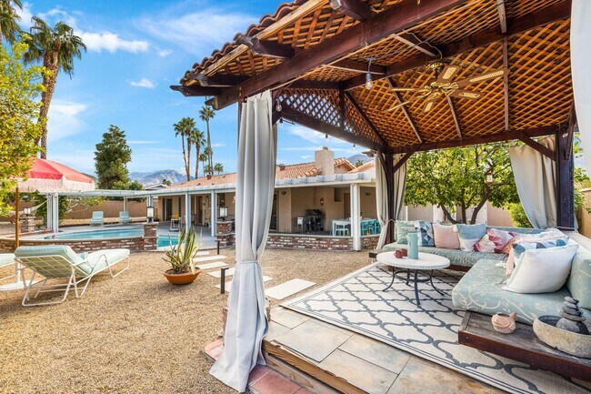 Building Photo - The Fig Ranch - Pool, Jacuzzi & Private Backyard! (Monthly Only - No Long Term)
