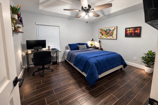 Building Photo - 15411 Mile 20 N