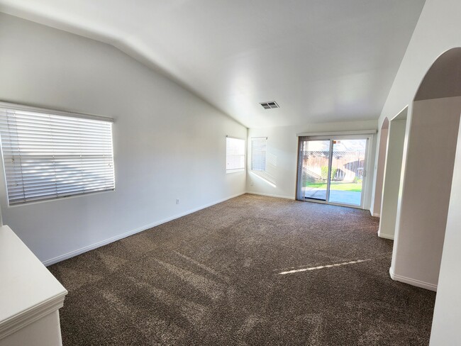 Building Photo - 11710 Walderi St