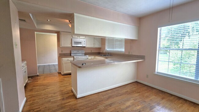Building Photo - 3334 Birch Creek Dr