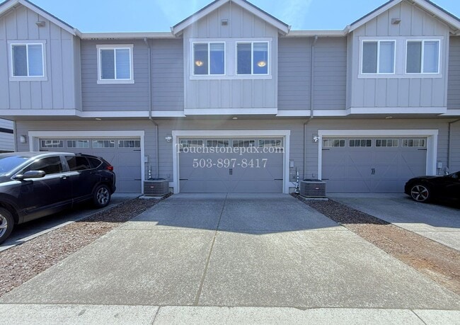 Building Photo - 6527 SE Genrosa St