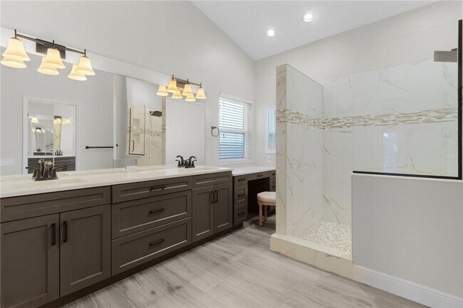 Building Photo - Rolland Court