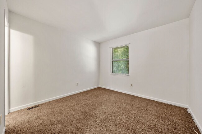 Building Photo - 1353 Overlook Cove SE