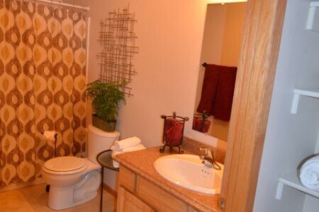 Building Photo - 640 Lake Elmo Dr