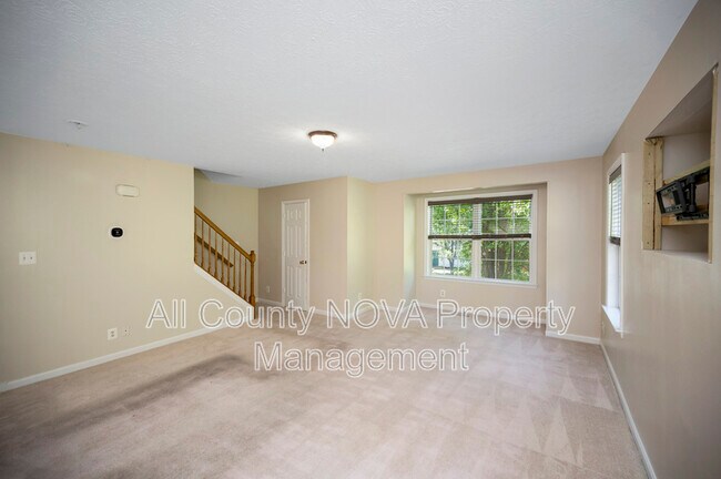 Building Photo - 610 Kensington Dr
