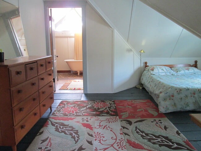 Bedroom to bathroom - 109 S Johnson St