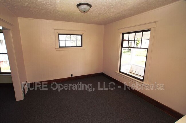 Building Photo - 1474 Spencer St