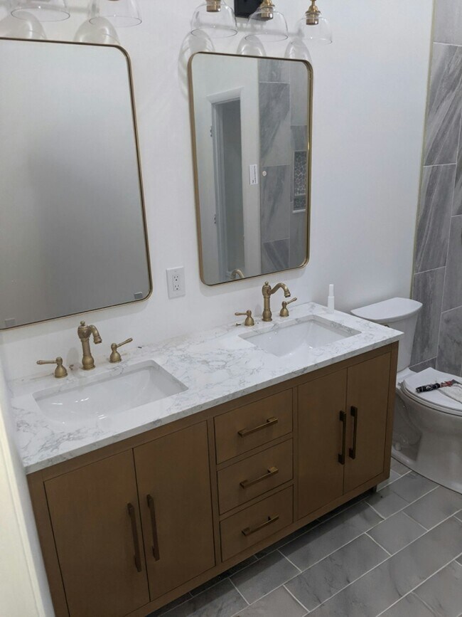 Building Photo - 104 Jerdone Rd