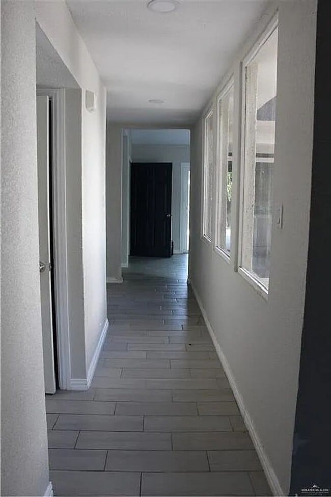 Building Photo - Spacious 3BR House in McAllen