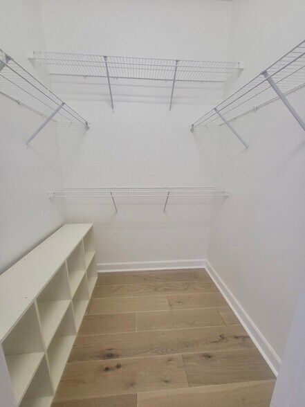 Building Photo - 9817 Longstone Ln