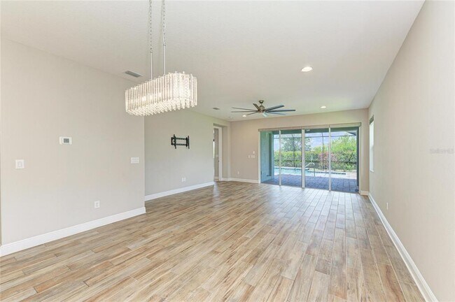 Building Photo - 4745 Antrim Dr
