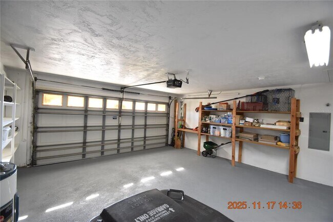 Building Photo - 705 Spanish Main Dr