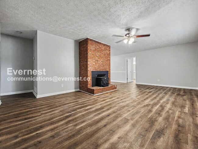 Building Photo - 624 Cannon Dr