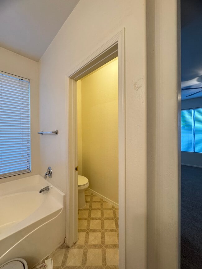 Building Photo - 4234 E Shannon St