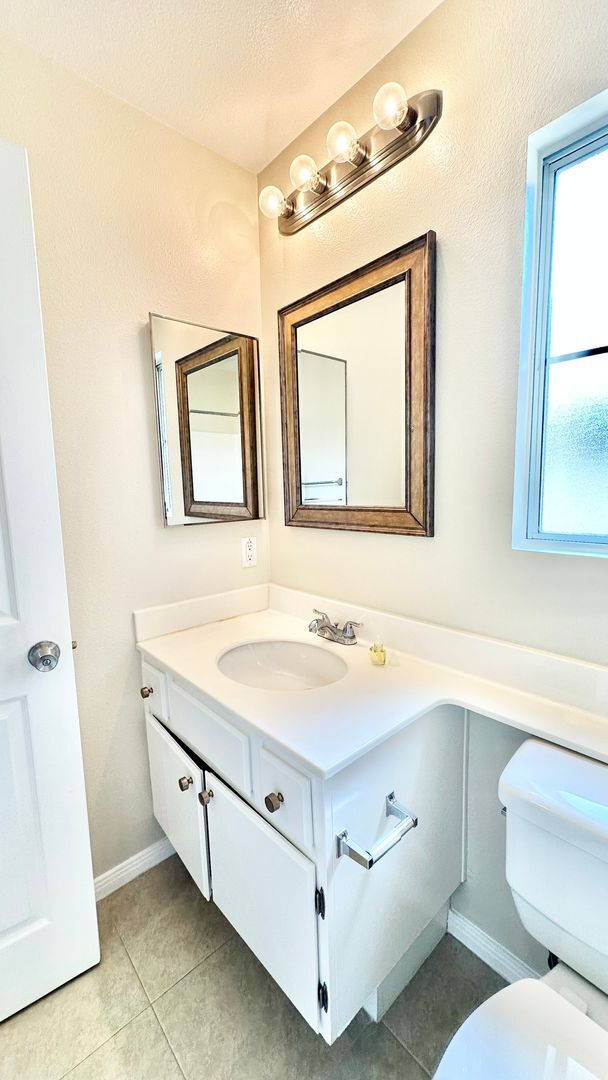 Building Photo - Beautifully Updated and Upgraded Two-Story...