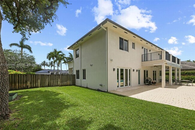 Building Photo - 14831 SW 93rd Ct