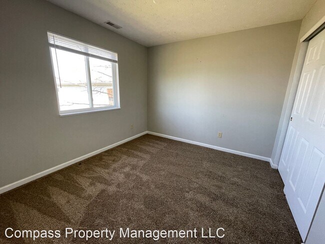 Building Photo - 3 br, 2.5 bath House - 668 Mountain Pine Dr