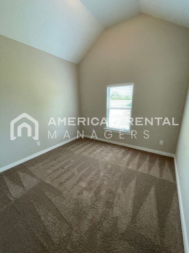 Building Photo - Home for Rent in Eastaboga, AL!! Available...