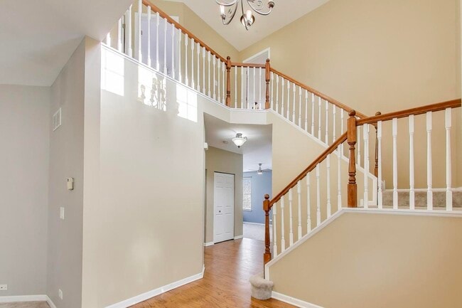 Building Photo - 410 Arlington Ln