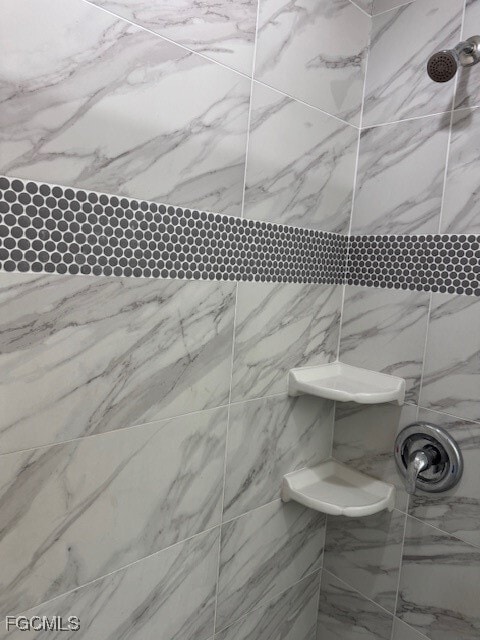 Building Photo - 2817 NE 4th Ave