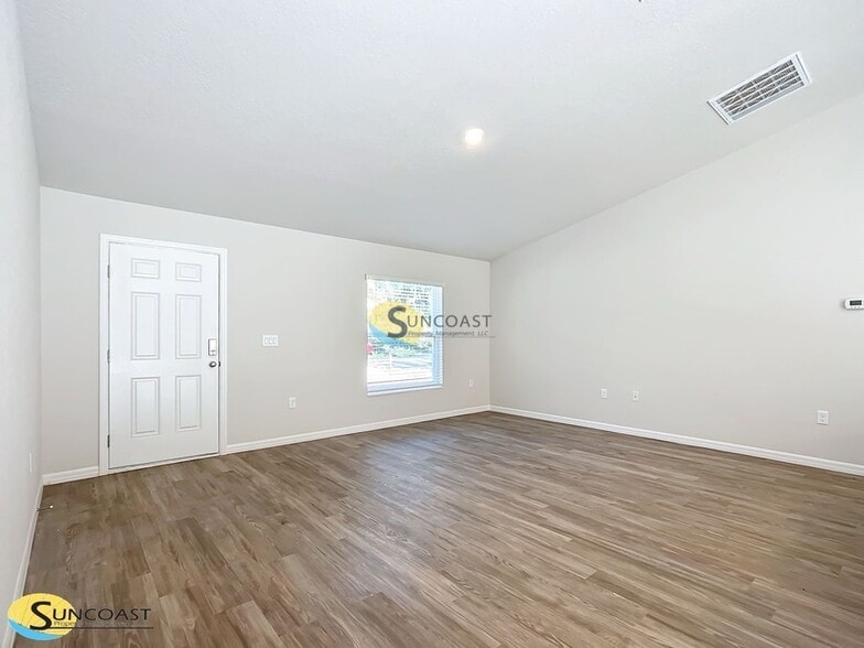 Building Photo - 6763 E Gurley St