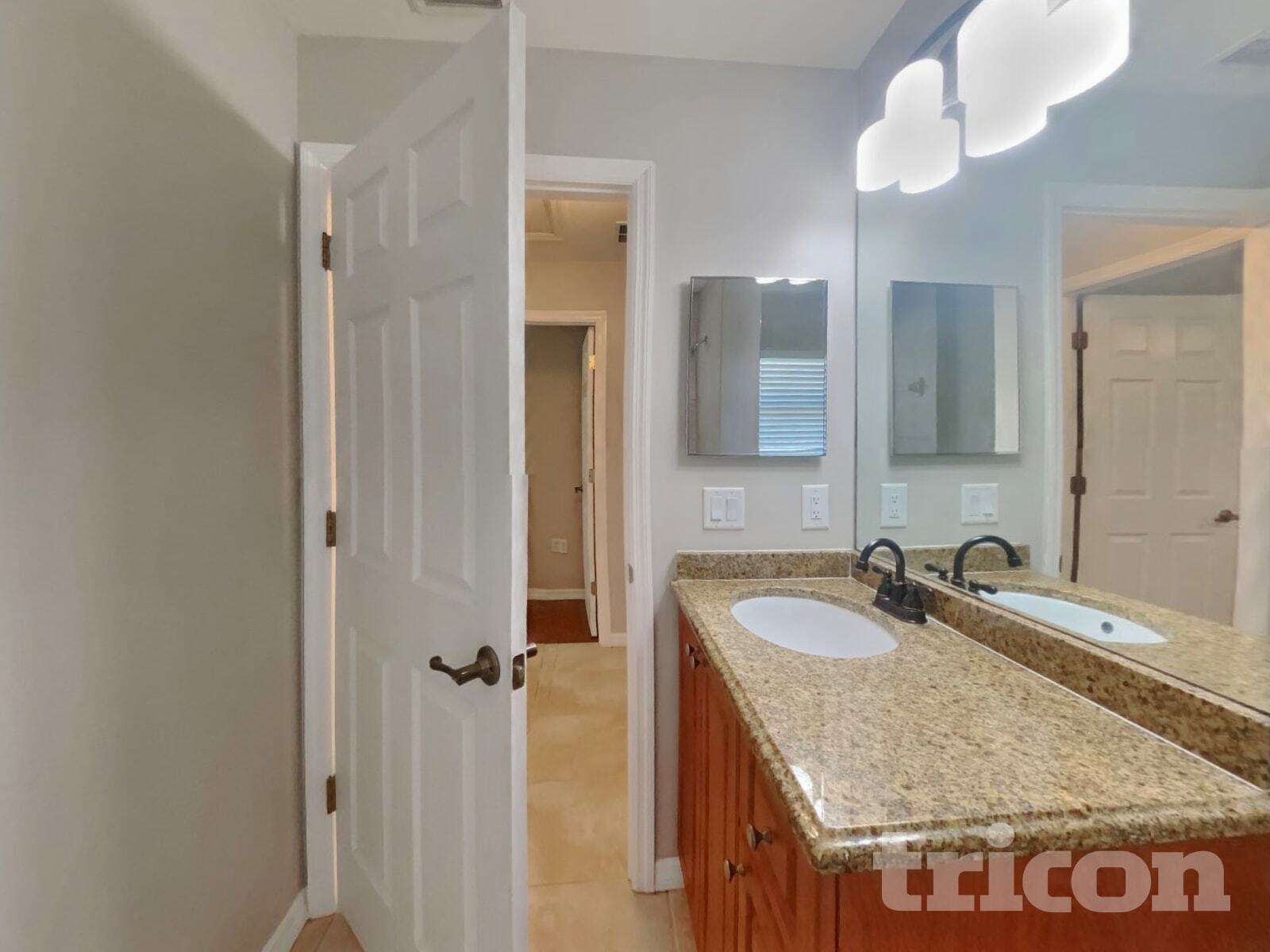 Building Photo - 23183 Burlingame Ave