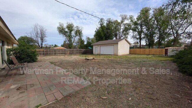 Building Photo - 435 Marian Dr