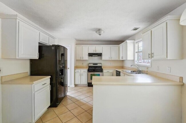 Building Photo - 4255 Old House Dr