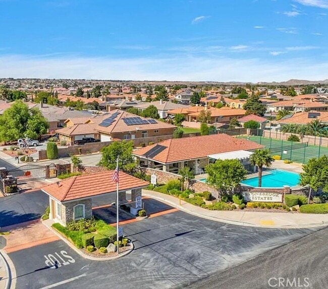 Building Photo - STUNNING STONEBROOK ESTATES HOME