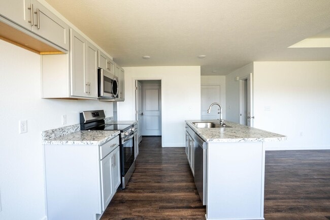 Building Photo - BRAND NEW 4 BEDROOM HOME