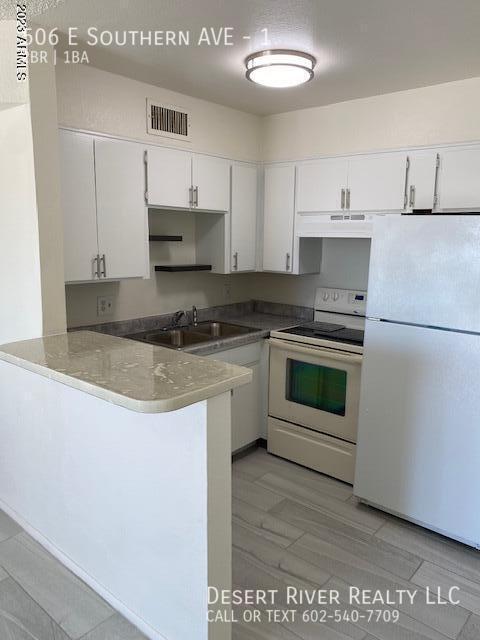 Building Photo - 506 E Southern Ave