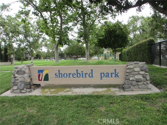 Building Photo - 12 Brookdale