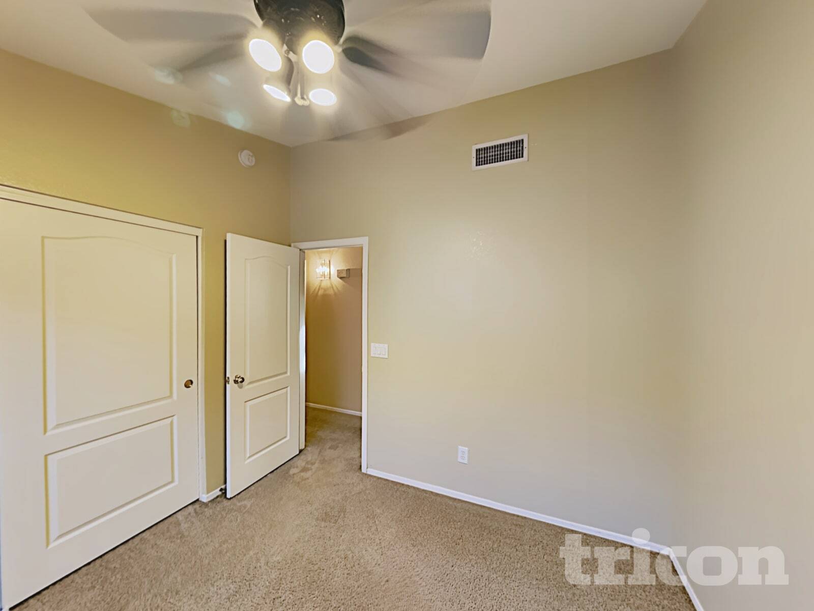 Building Photo - 3021 S Woodruff