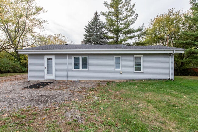 Building Photo - 10605 39th Ave