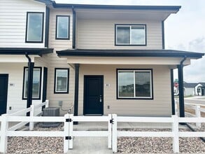 Building Photo - 3901 Crater St