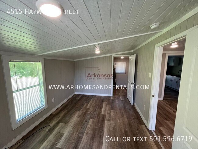 Building Photo - 4515 Haywood St