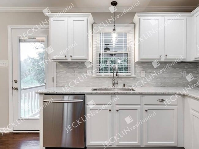 Building Photo - 2628 Hillgate Ct