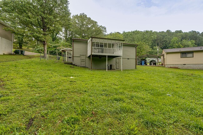 Building Photo - Charming 3-Bedroom Home in East Chattanooga