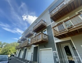 Building Photo - 1057 McAlway Rd