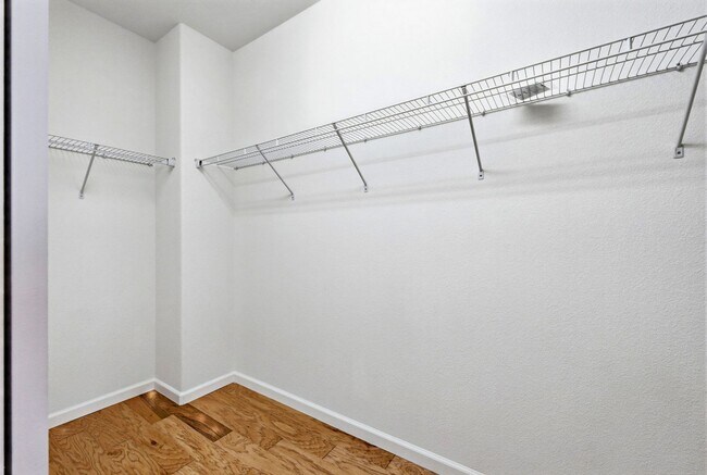 Building Photo - Impeccable 3 bedroom house in Davis Mace Ranch