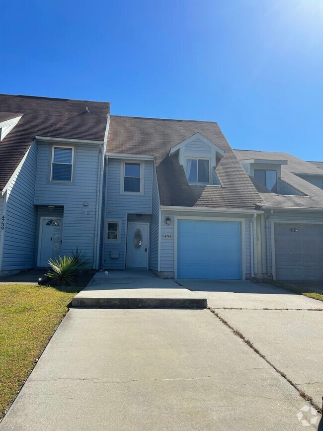 Building Photo - KEMPSVILLE LAKEFRONT TOWNHOUSE FOR RENT!