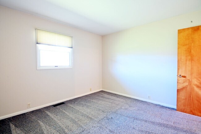 Building Photo - 272 WY-335