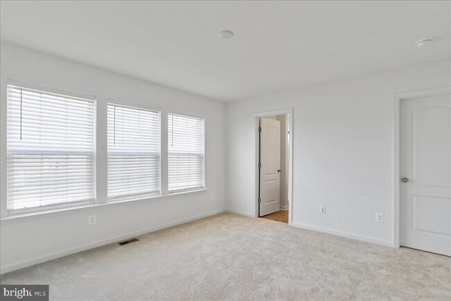 Building Photo - 85 Stafford Pl