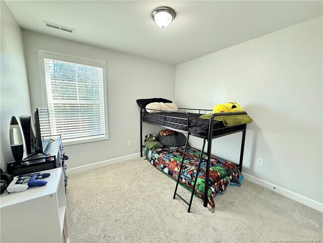 Building Photo - 39 Princelet Pt