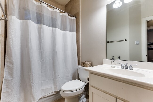 Building Photo - 4512 Rose St