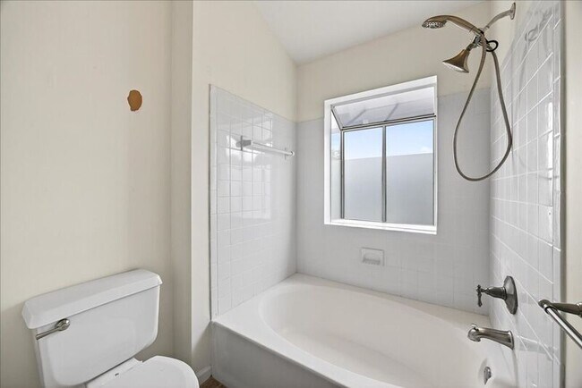 Building Photo - 1371 Le Parc Terrace